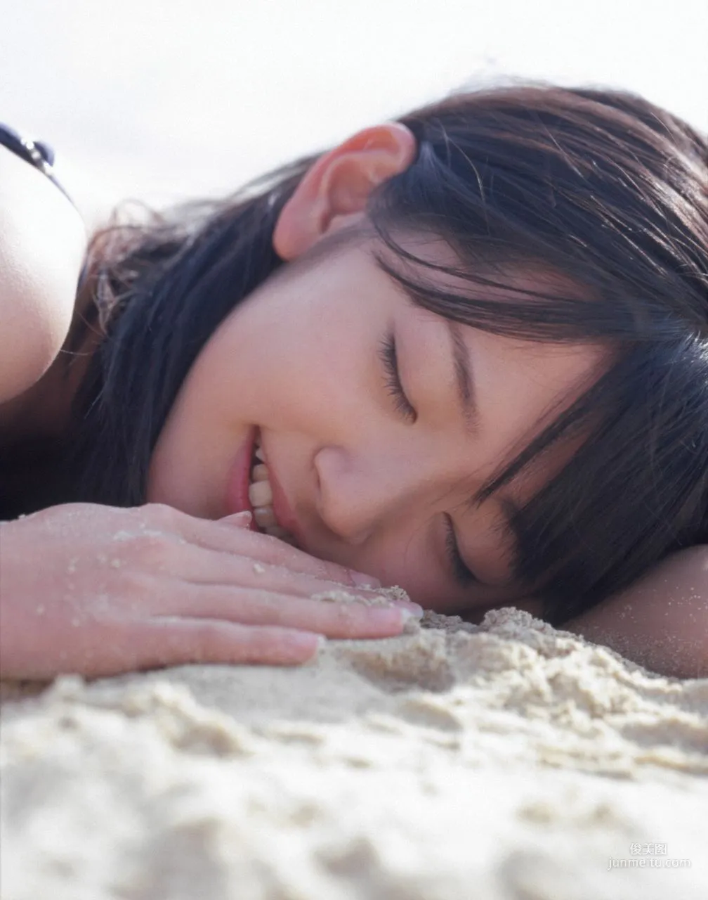 Airi Suzuki [Hello! Project Digital Books] Vol.43 Photo Set photo 77