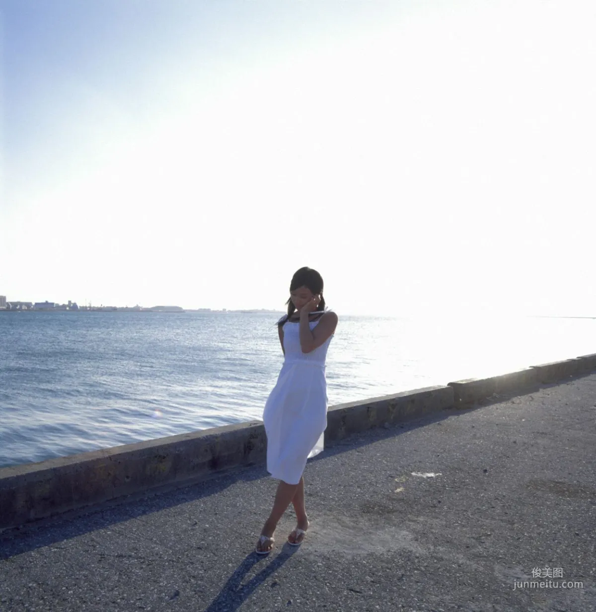 Eri Kamei [Hello! Project Digital Books] Vol.17 Photo Set photo 51