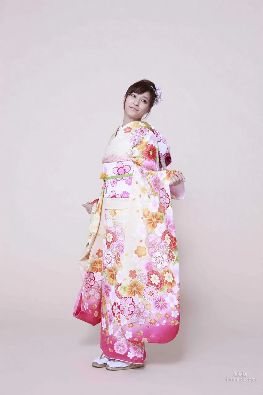 Eri Kamei [Hello! Project Digital Books] Vol.65 Photo Set photo 16