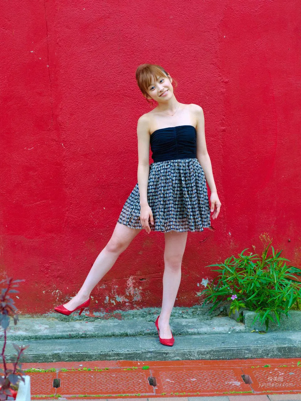 Ai Takahashi 高橋愛 [Hello! Project Digital Books] Vol.58 寫真集 33