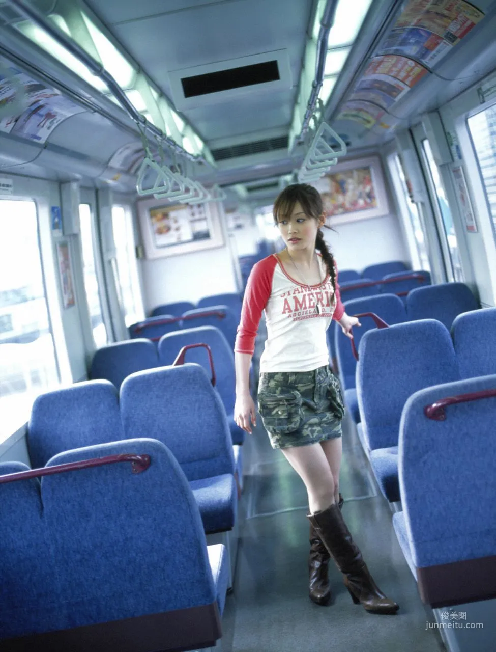 Takahashi Ai Ai Takahashi [Hello! Project Digital Books] Vol.28 Photo Set photo 6