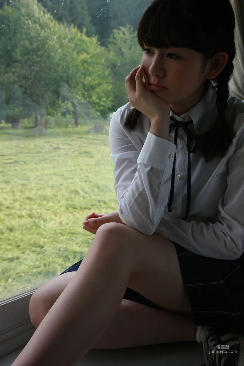 Risako Sugaya [Hello! Project Digital Books] Vol.68 Photo Set photo 40