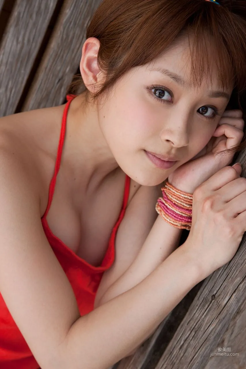 Ai Takahashi [Hello! Project Digital Books] Vol.74 Photo Set photo 90