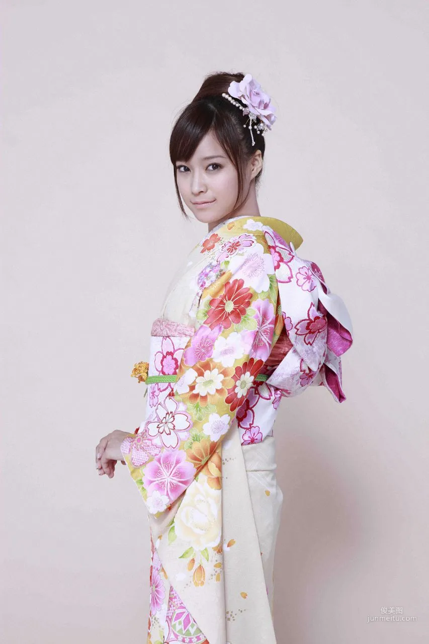 Eri Kamei [Hello! Project Digital Books] Vol.65 Photo Set photo 12