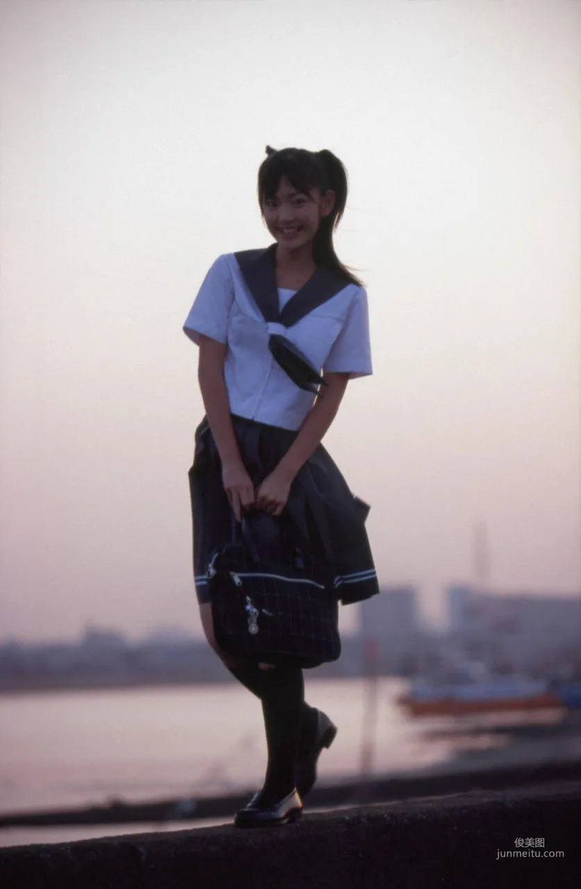 Airi Suzuki [Hello! Project Digital Books] Vol.43 Photo Set photo 106