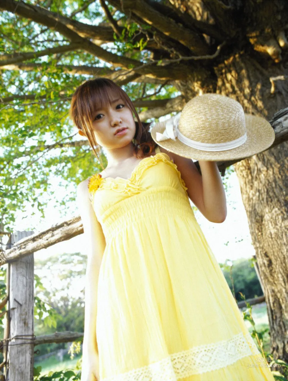 Asami Konno [Hello! Project Digital Books] Vol.36 Photo Set photo 15
