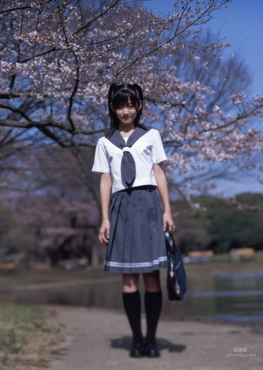 Airi Suzuki [Hello! Project Digital Books] Vol.43 Photo Set photo 103