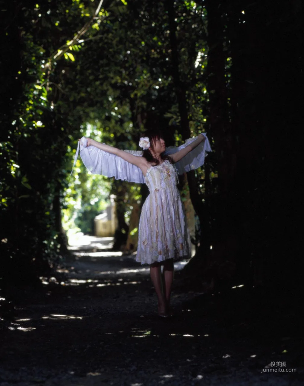 Asami Konno 紺野あさ美 [Hello! Project Digital Books] Vol.19 寫真集 59