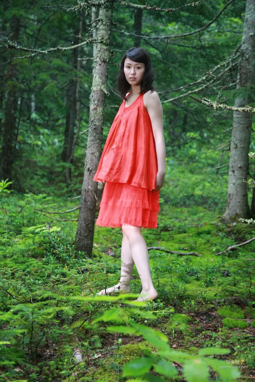 Risako Sugaya [Hello! Project Digital Books] Vol.68 Photo Set photo 80