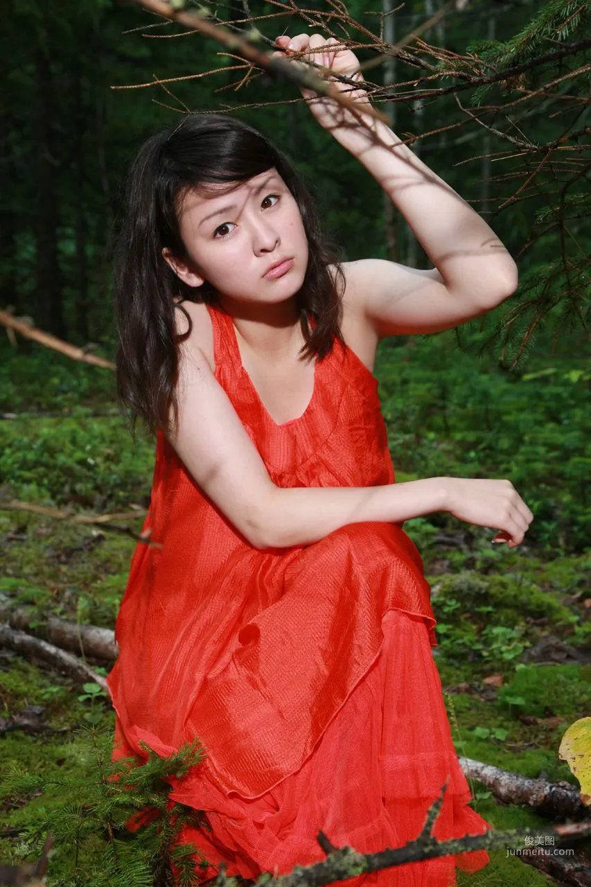 Risako Sugaya [Hello! Project Digital Books] Vol.68 Photo Set photo 78