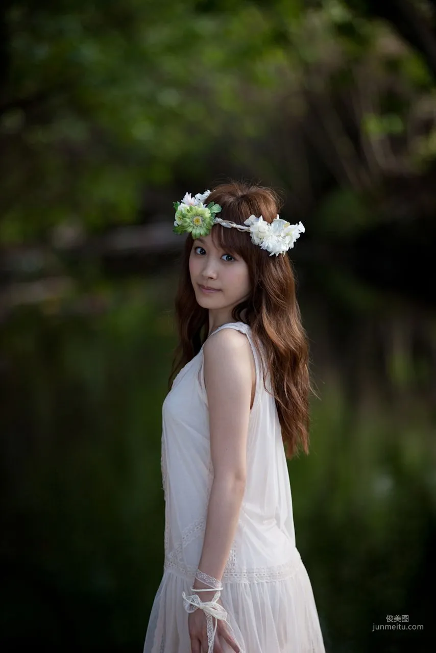 Ai Takahashi [Hello! Project Digital Books] Vol.74 Photo Set photo 39
