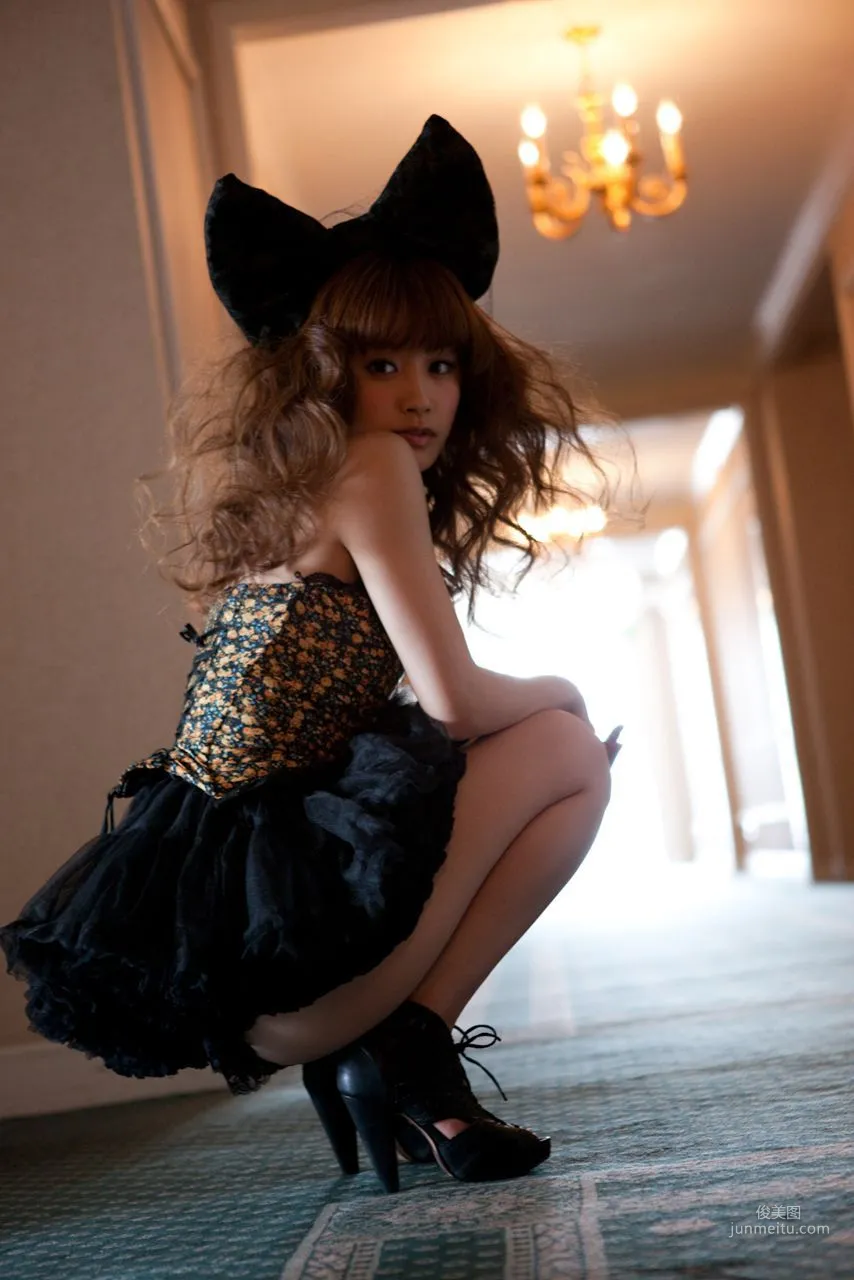 Ai Takahashi [Hello! Project Digital Books] Vol.74 Photo Set photo 73