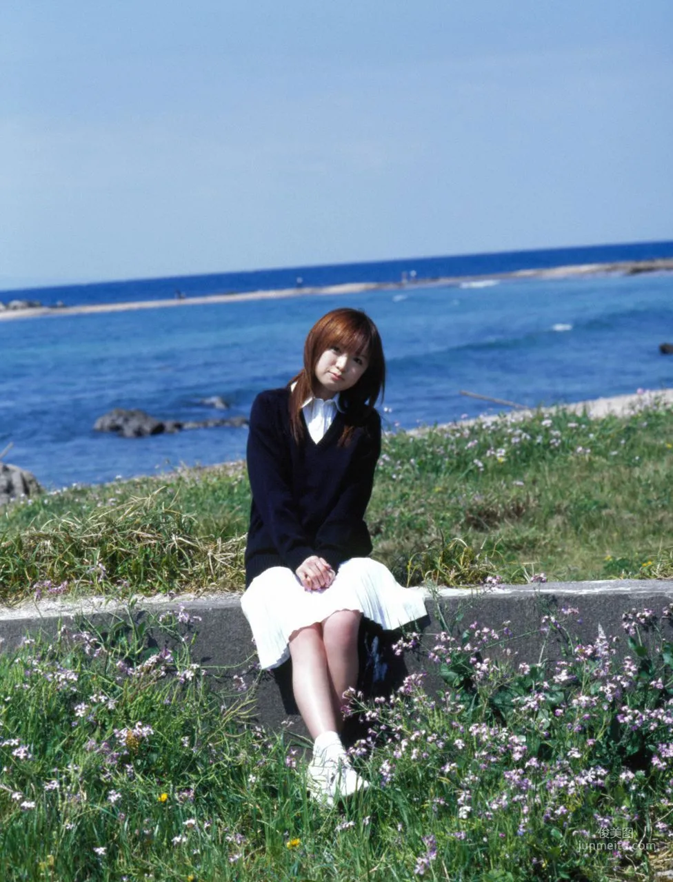 Asami Konno [Hello! Project Digital Books] Vol.36 Photo Set photo 14