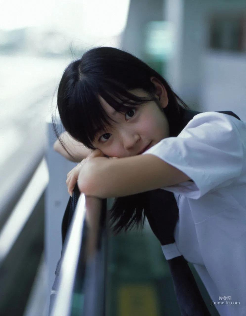 Airi Suzuki [Hello! Project Digital Books] Vol.43 Photo Set photo 8