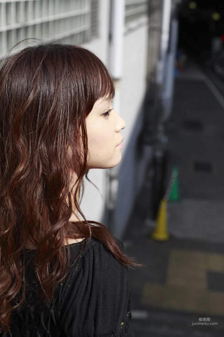 Eri Kamei [Hello! Project Digital Books] Vol.65 Photo Set photo 3