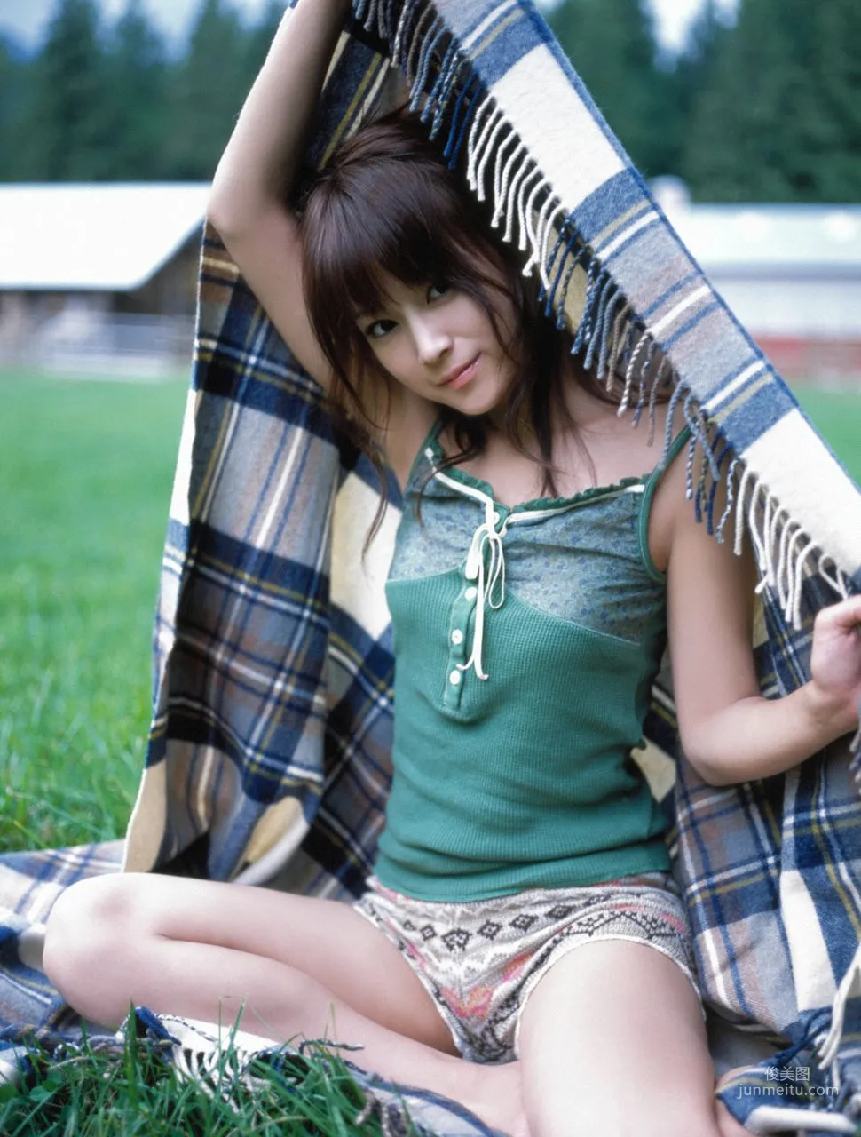 Eri Kamei [Hello! Project Digital Books] Vol.48 Photo Set photo 17