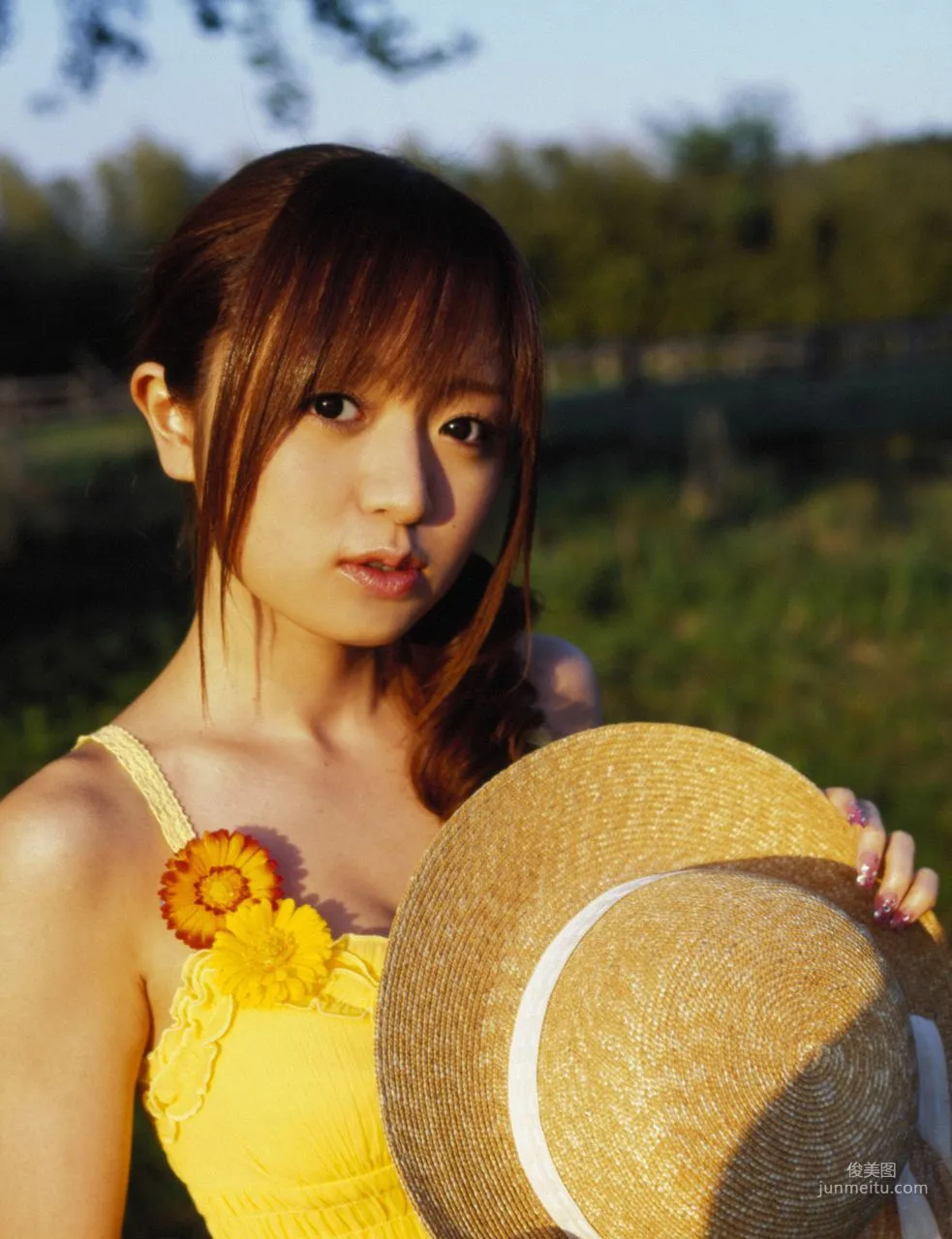 Asami Konno [Hello! Project Digital Books] Vol.36 Photo Set photo 24