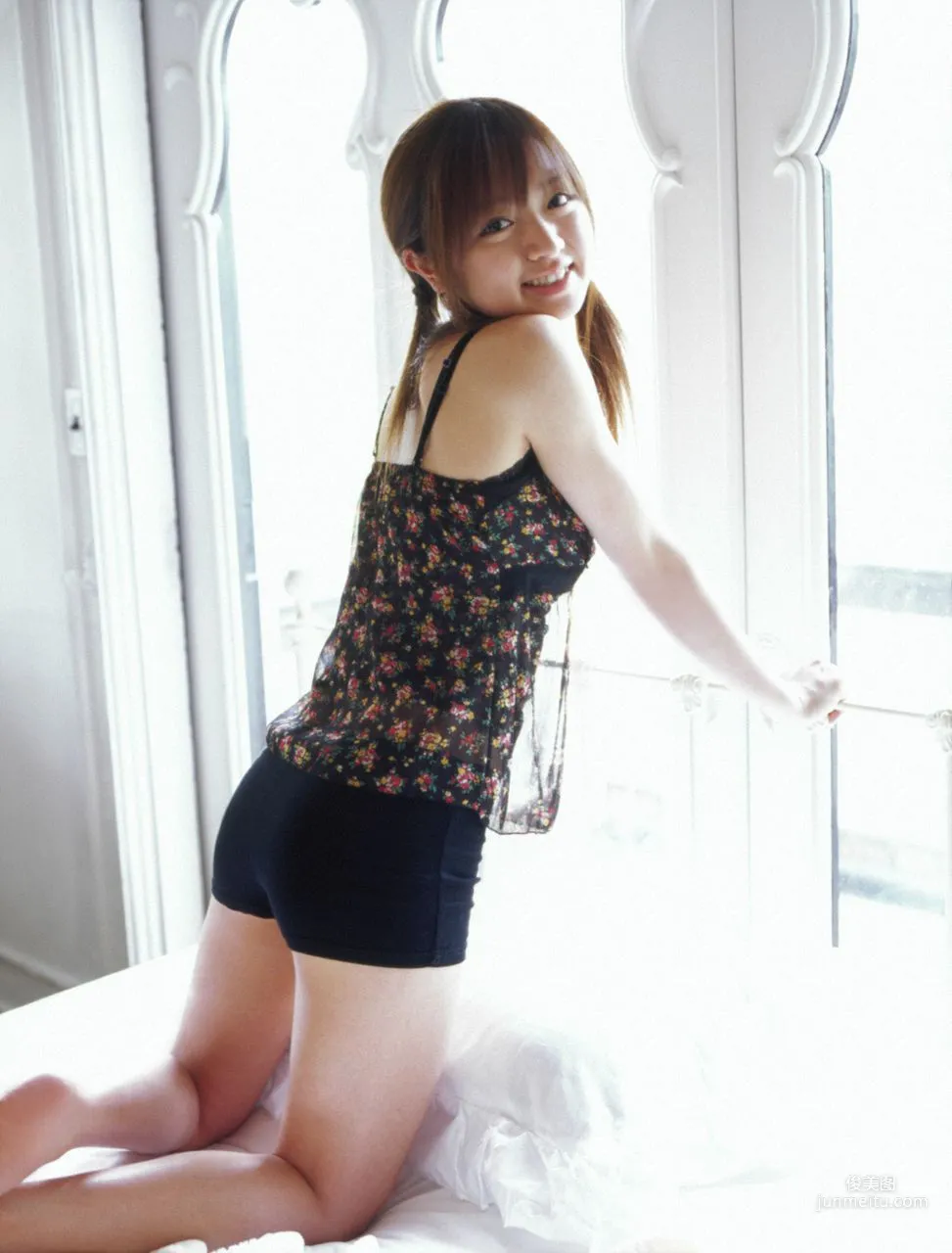 Asami Konno [Hello! Project Digital Books] Vol.40 Photo Set photo 32