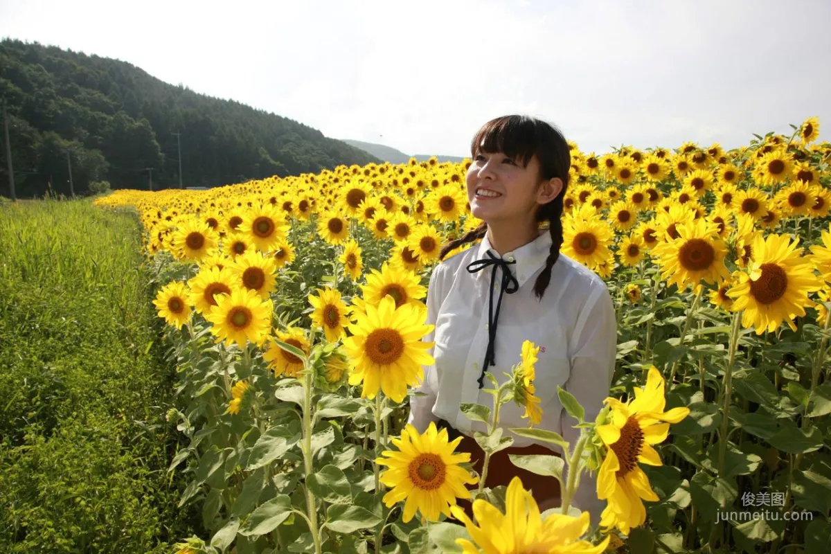 Risako Sugaya [Hello! Project Digital Books] Vol.68 Photo Set photo 101