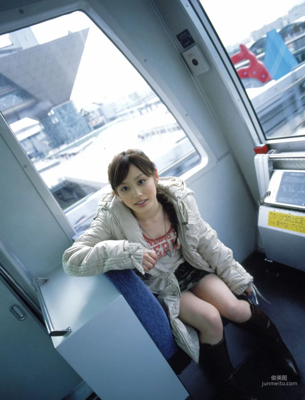 Takahashi Ai Ai Takahashi [Hello! Project Digital Books] Vol.28 Photo Set photo 5