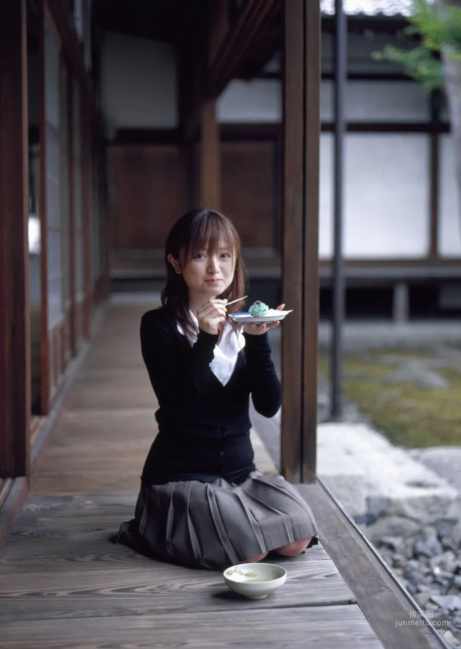Asami Konno 紺野あさ美 [Hello! Project Digital Books] Vol.19 寫真集 44