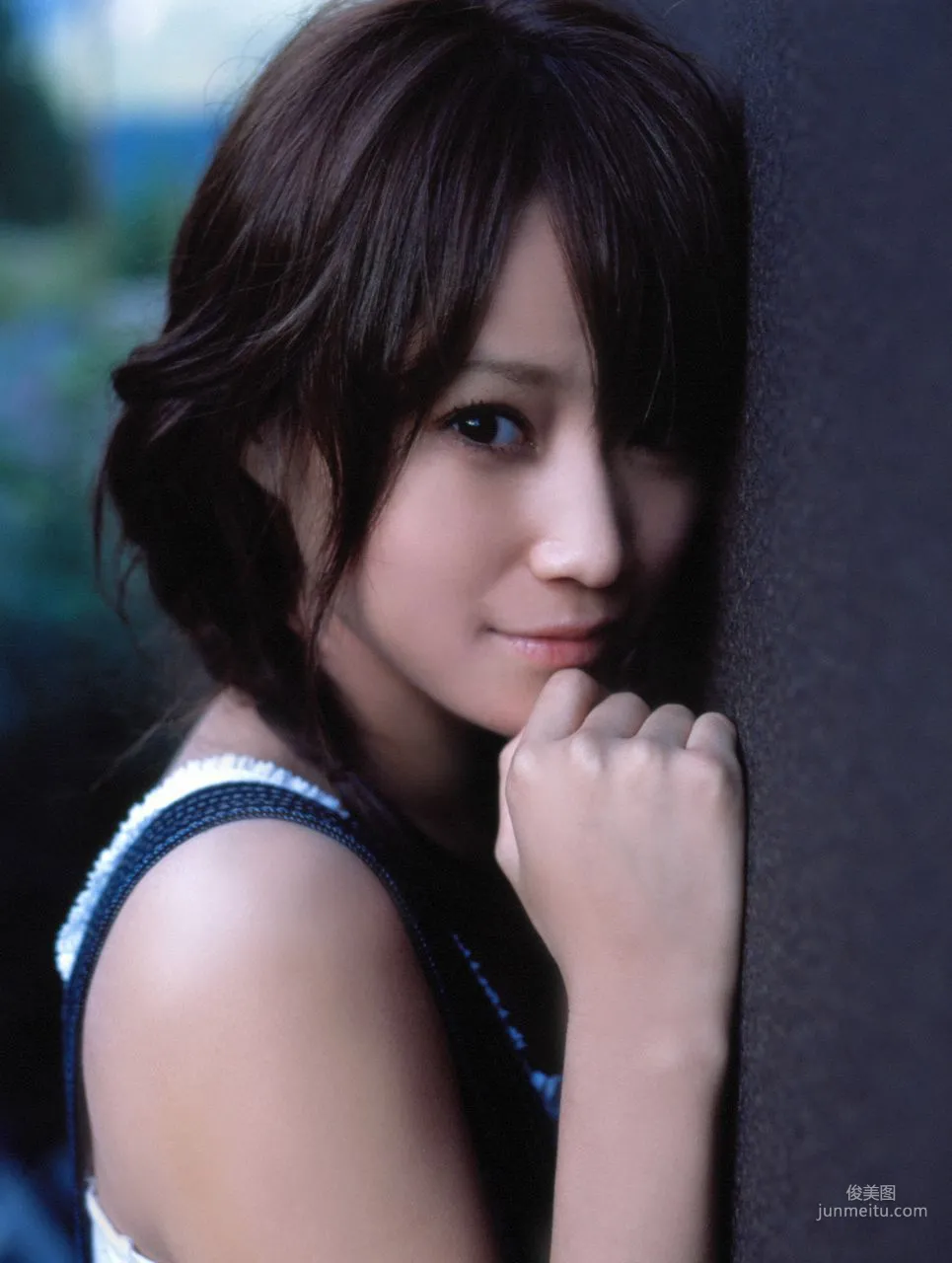 Eri Kamei [Hello! Project Digital Books] Vol.48 Photo Set photo 33