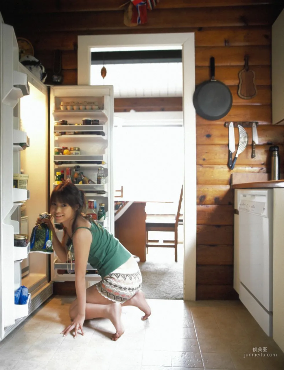 Eri Kamei [Hello! Project Digital Books] Vol.48 Photo Set photo 38