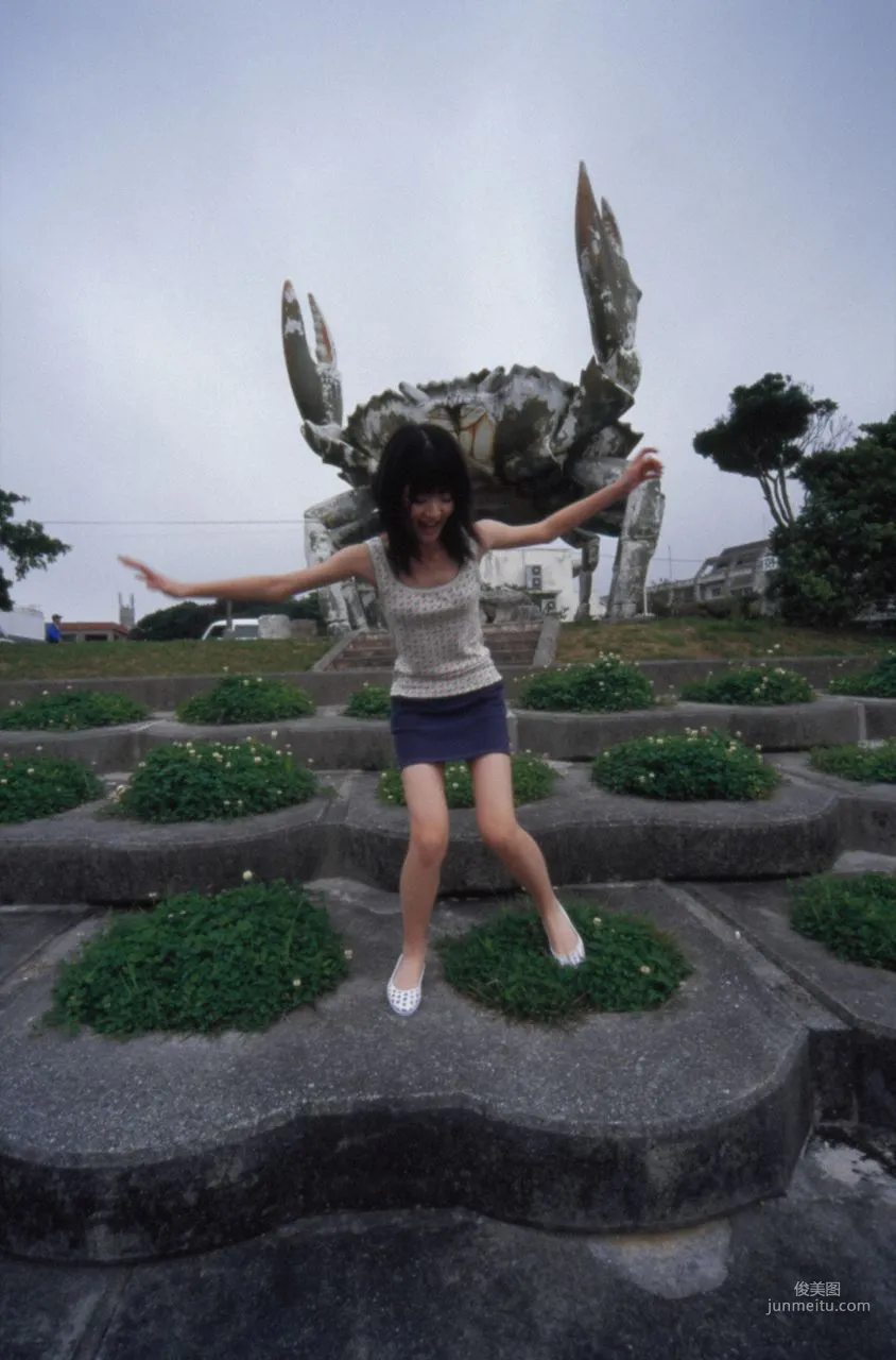 Airi Suzuki [Hello! Project Digital Books] Vol.43 Photo Set photo 41