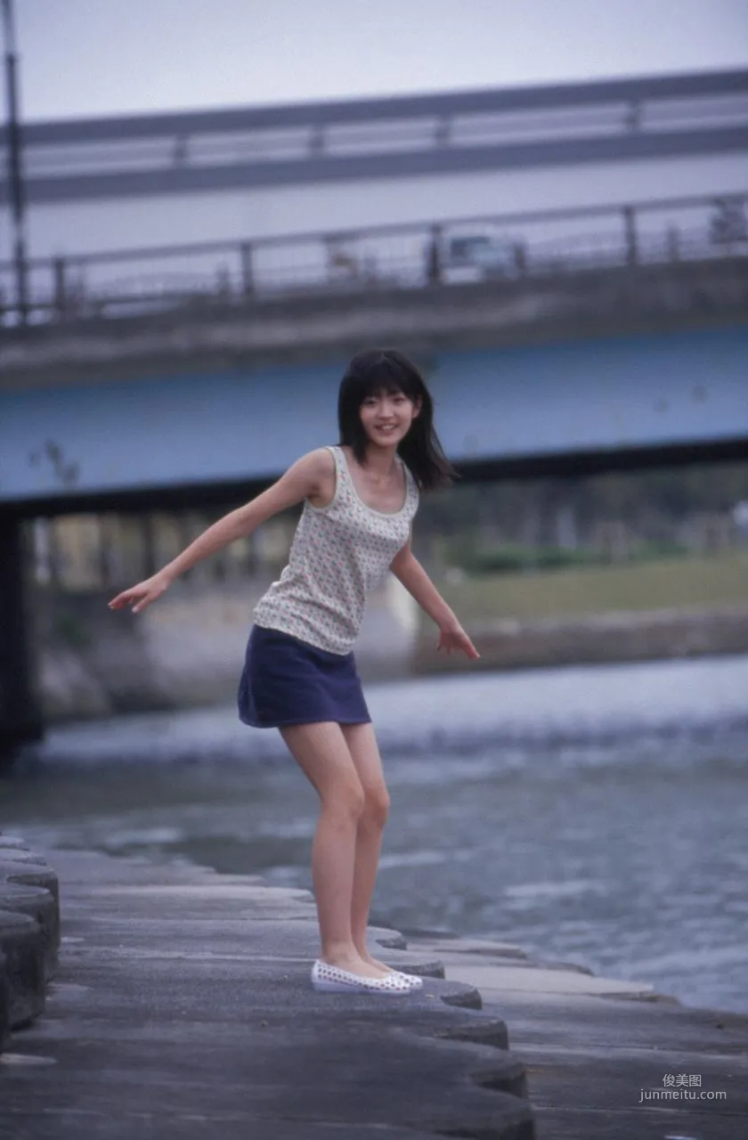 Airi Suzuki [Hello! Project Digital Books] Vol.43 Photo Set photo 40