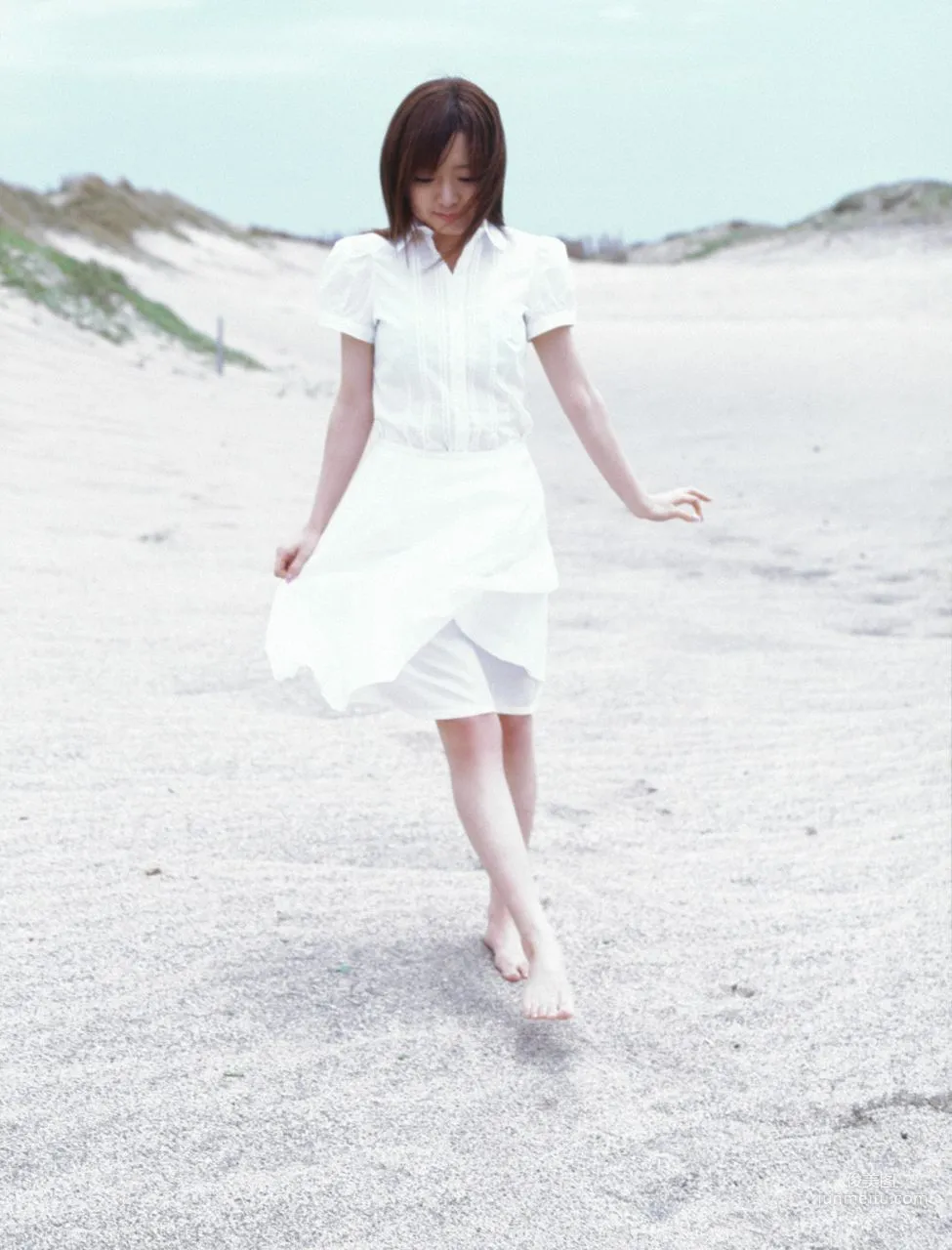Asami Konno [Hello! Project Digital Books] Vol.36 Photo Set photo 52