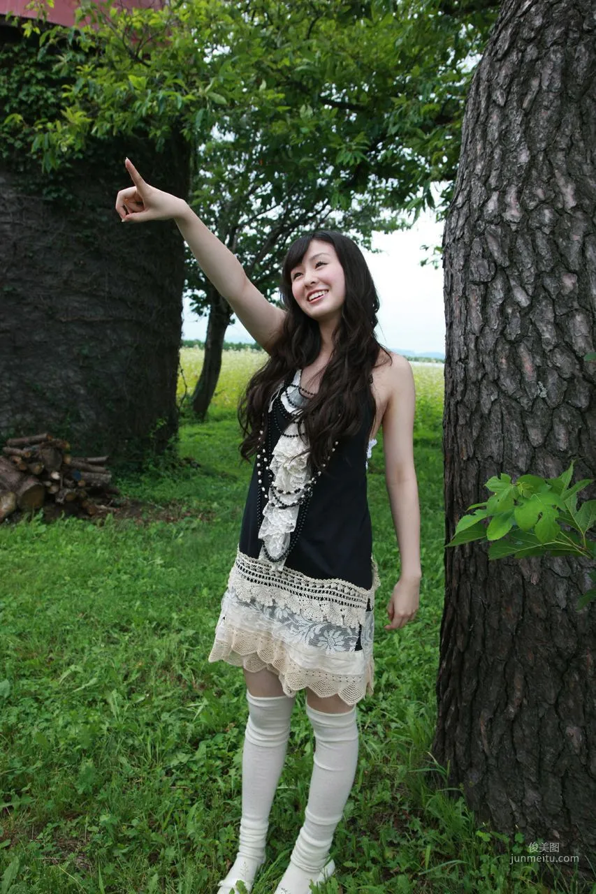Risako Sugaya [Hello! Project Digital Books] Vol.68 Photo Set photo 44