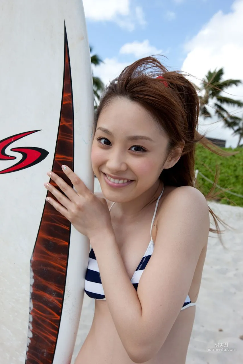 Ai Takahashi [Hello! Project Digital Books] Vol.74 Photo Set photo 107