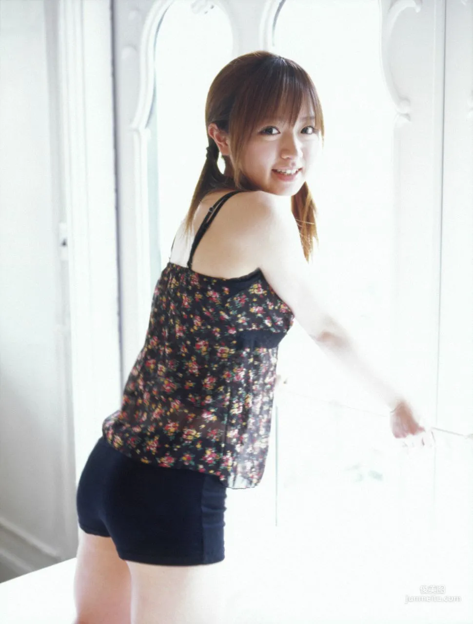 Asami Konno [Hello! Project Digital Books] Vol.40 Photo Set photo 33