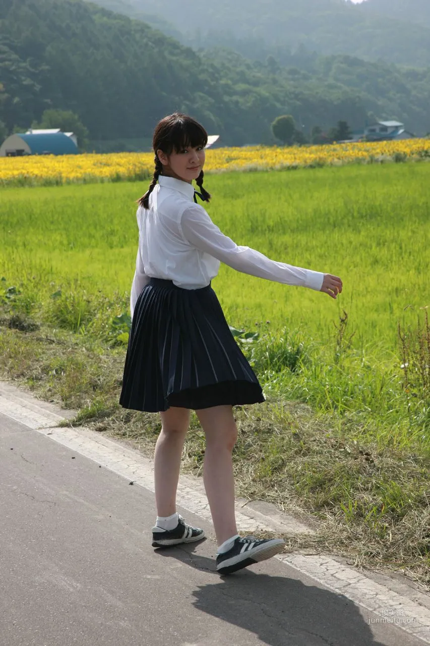 Risako Sugaya [Hello! Project Digital Books] Vol.68 Photo Set photo 97