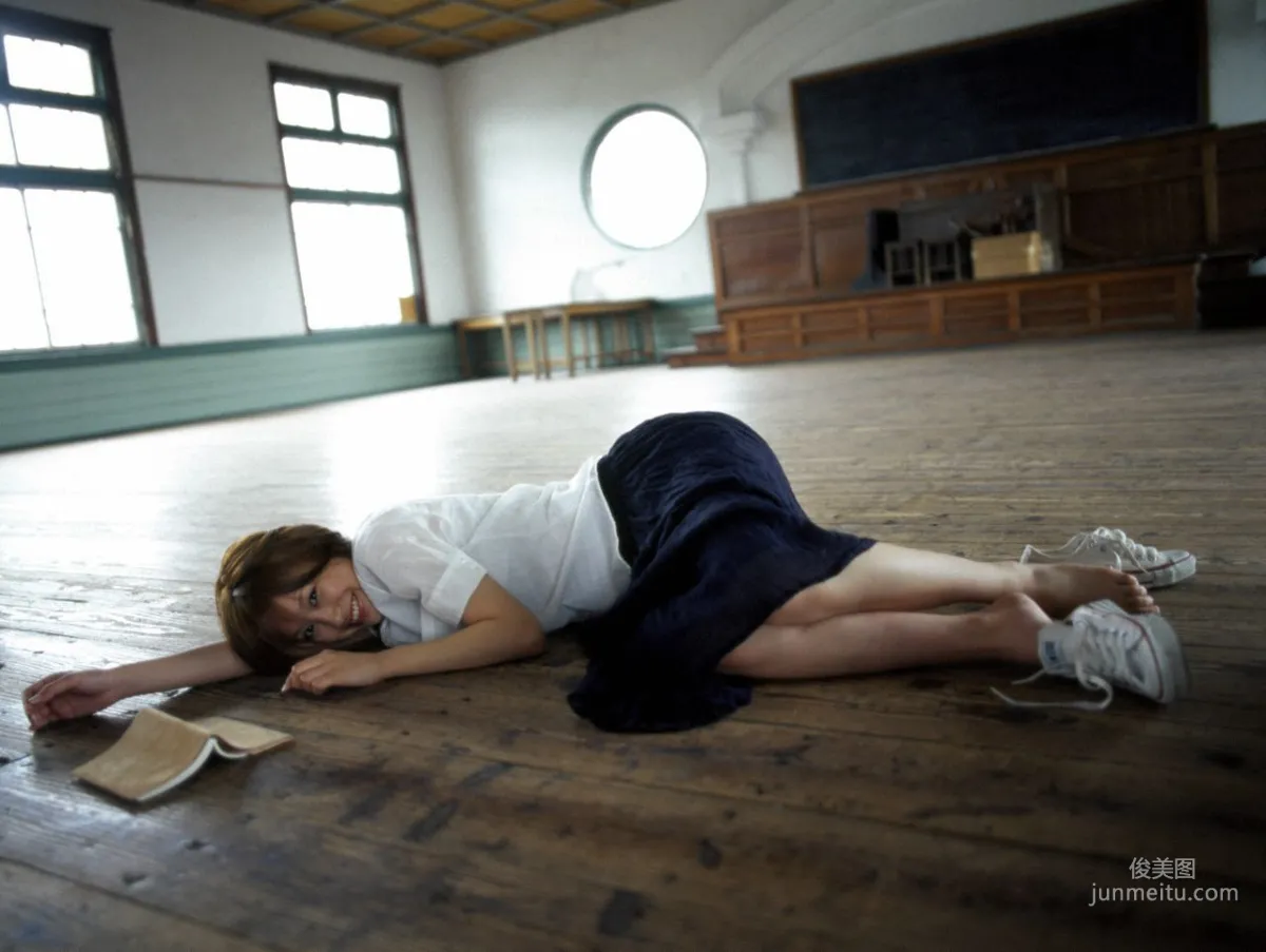 Ai Takahashi 高橋愛 [Hello! Project Digital Books] Vol.16 寫真集 32