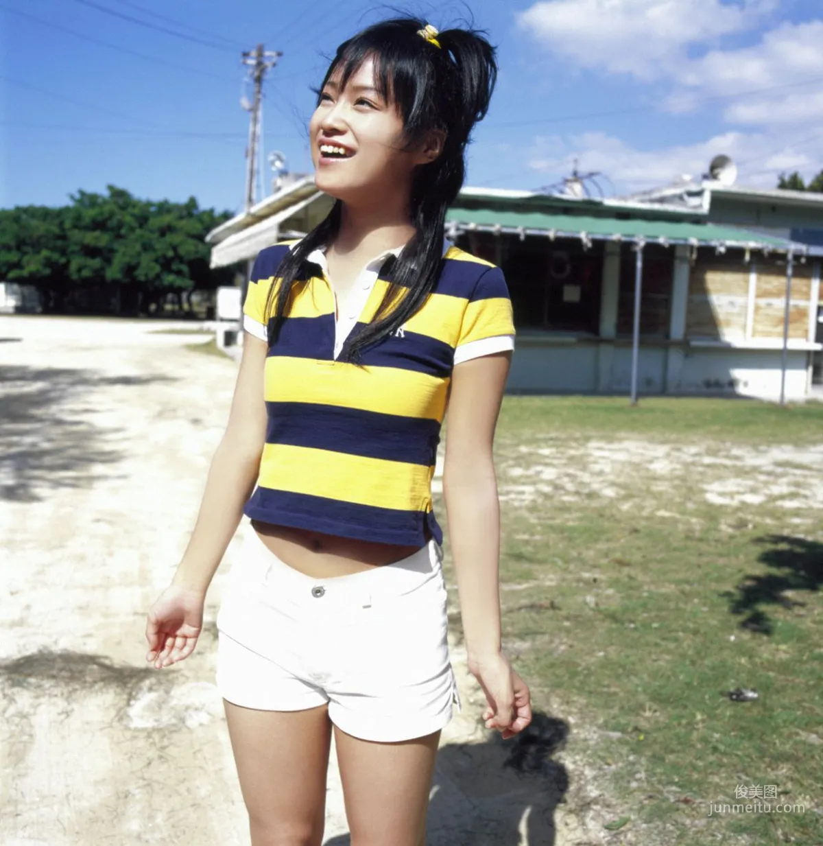 Eri Kamei [Hello! Project Digital Books] Vol.17 Photo Set photo 16