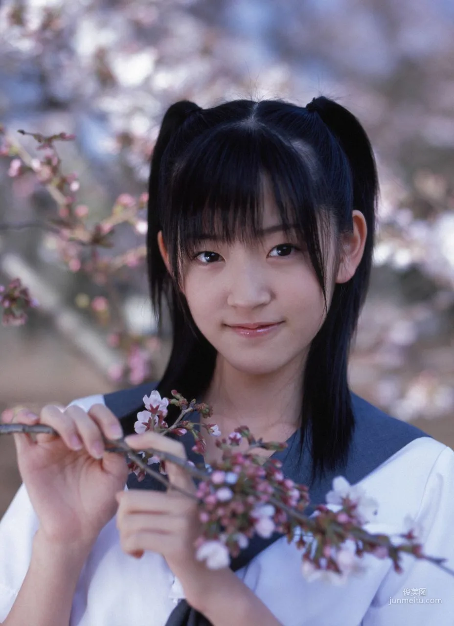 Airi Suzuki [Hello! Project Digital Books] Vol.43 Photo Set photo 108