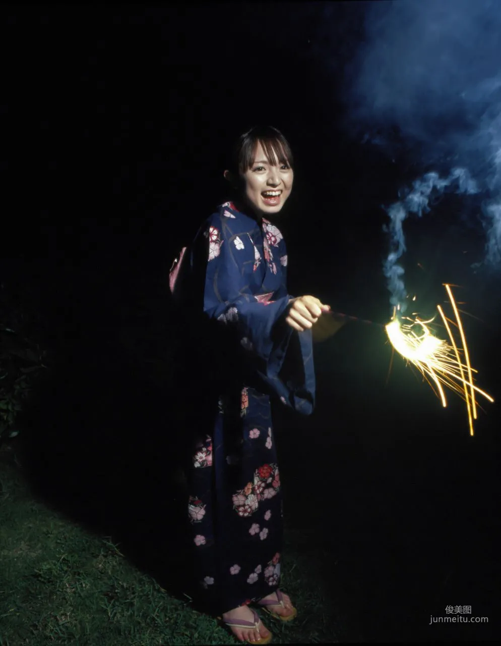 Asami Konno, Asami Konno [Hello! Project Digital Books] Vol.05 Photo Set photo 84