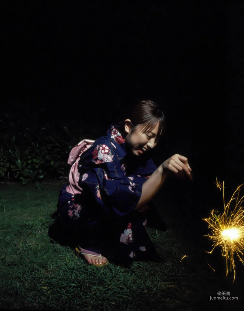 Asami Konno, Asami Konno [Hello! Project Digital Books] Vol.05 Photo Set photo 81