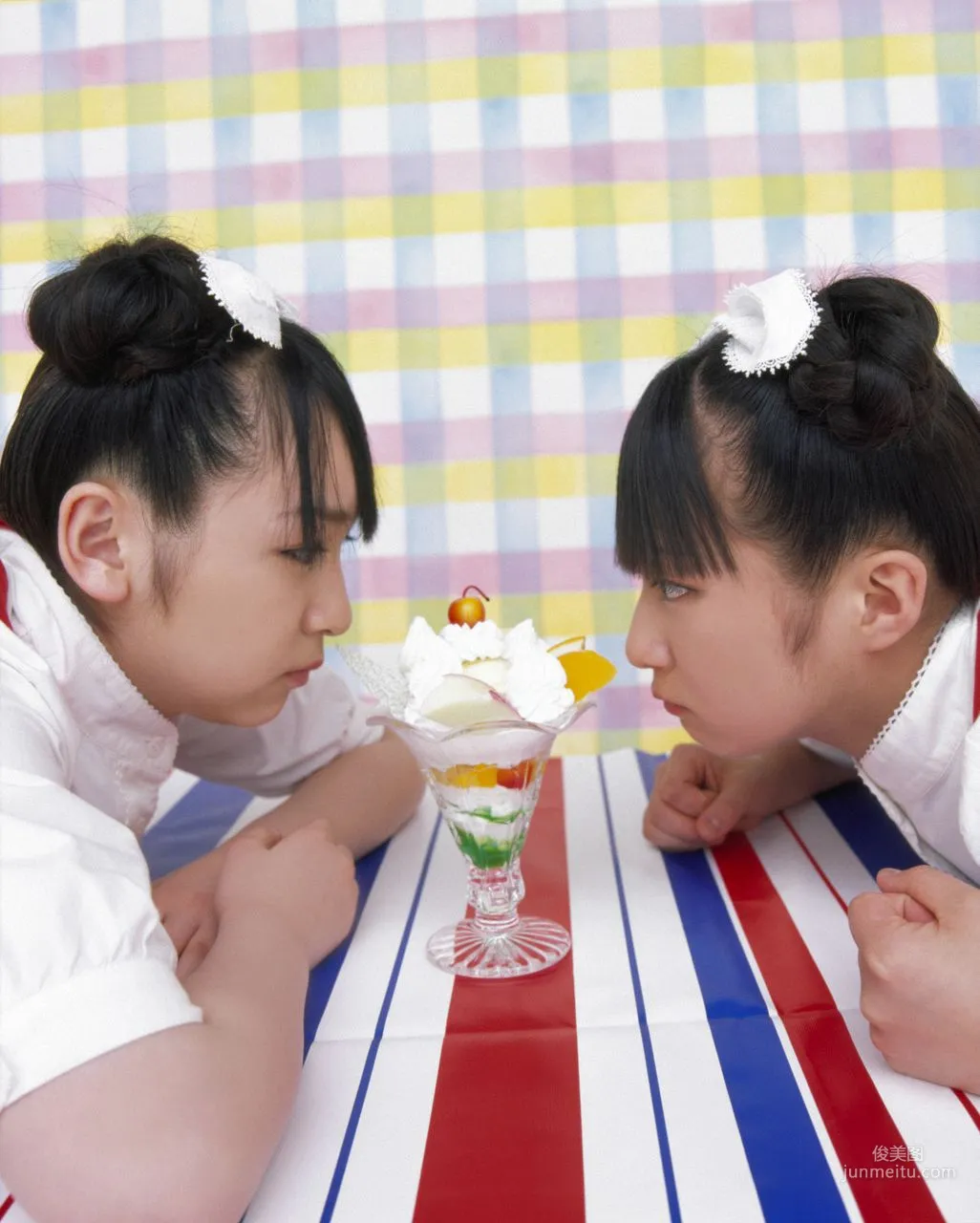 加護亞依、辻希美 [Hello! Project Digital Books] Vol.10 寫真集 37