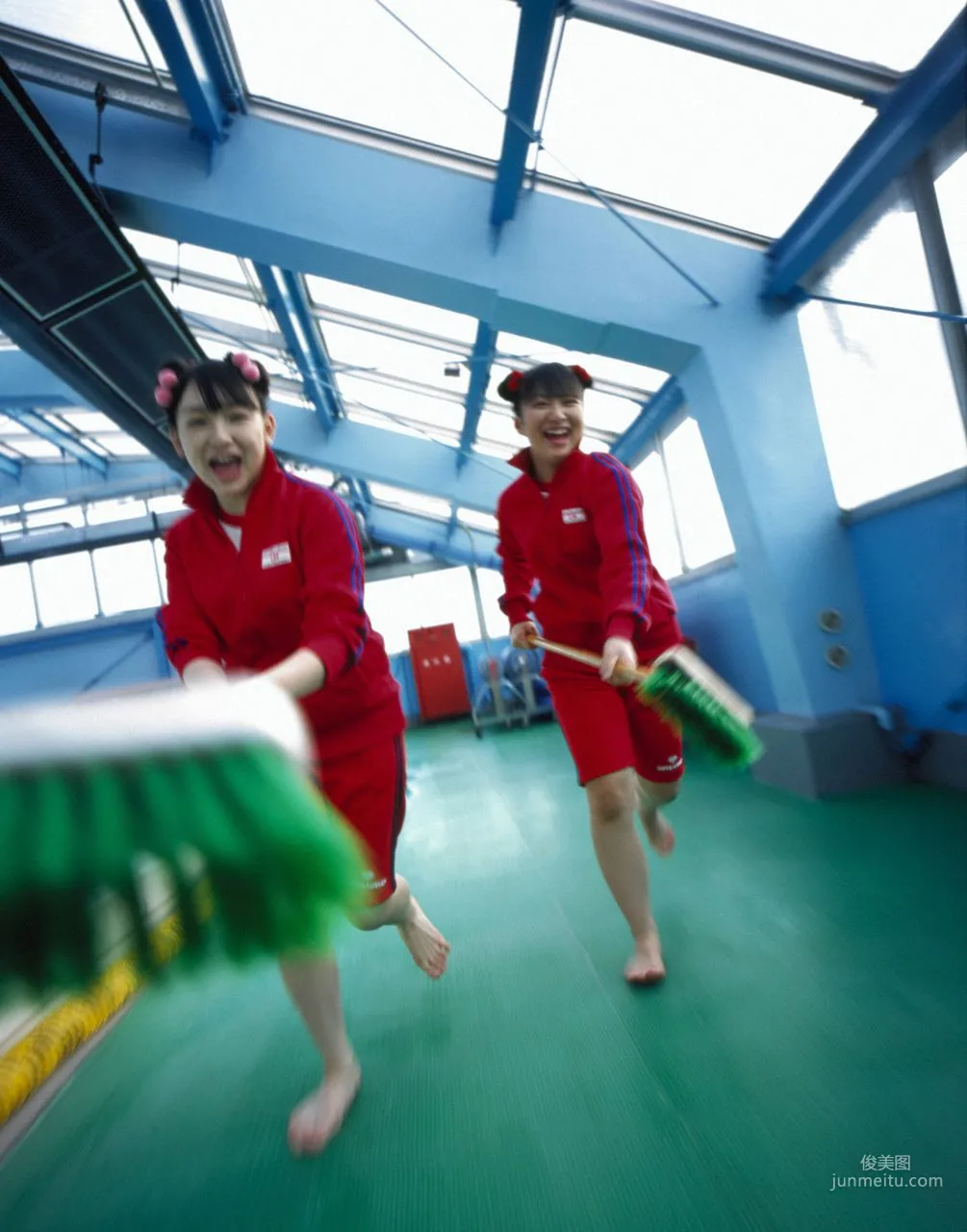加護亞依、辻希美 [Hello! Project Digital Books] Vol.10 寫真集 100