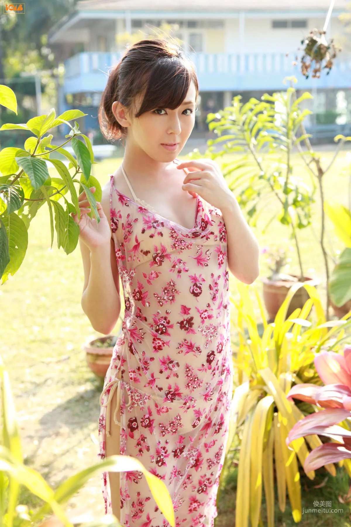 Emi Ito: Bomb.TV 2011 06 photo 14