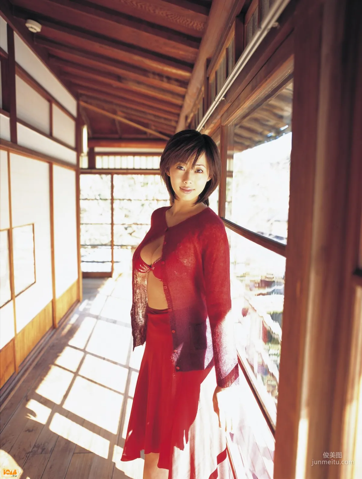 [Bomb.TV] 2005年04月刊 Waka Inoue 井上和香 寫真集 41