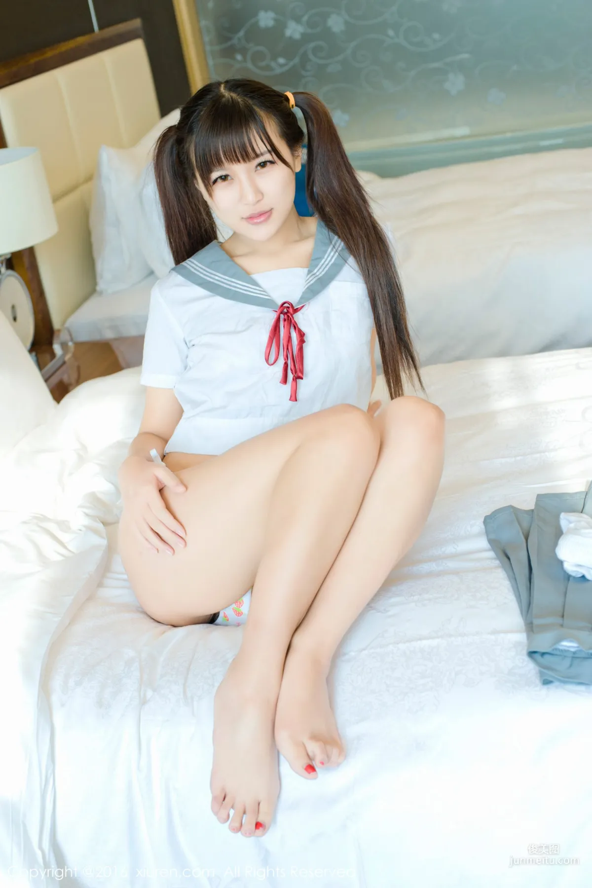 v Xixixixien v (Li Jiatong), Japanese Style Short Skirt, Kawaii Lingerie, School Uniform White Stockings [XiuRen] No.672 Photo Set photo 27