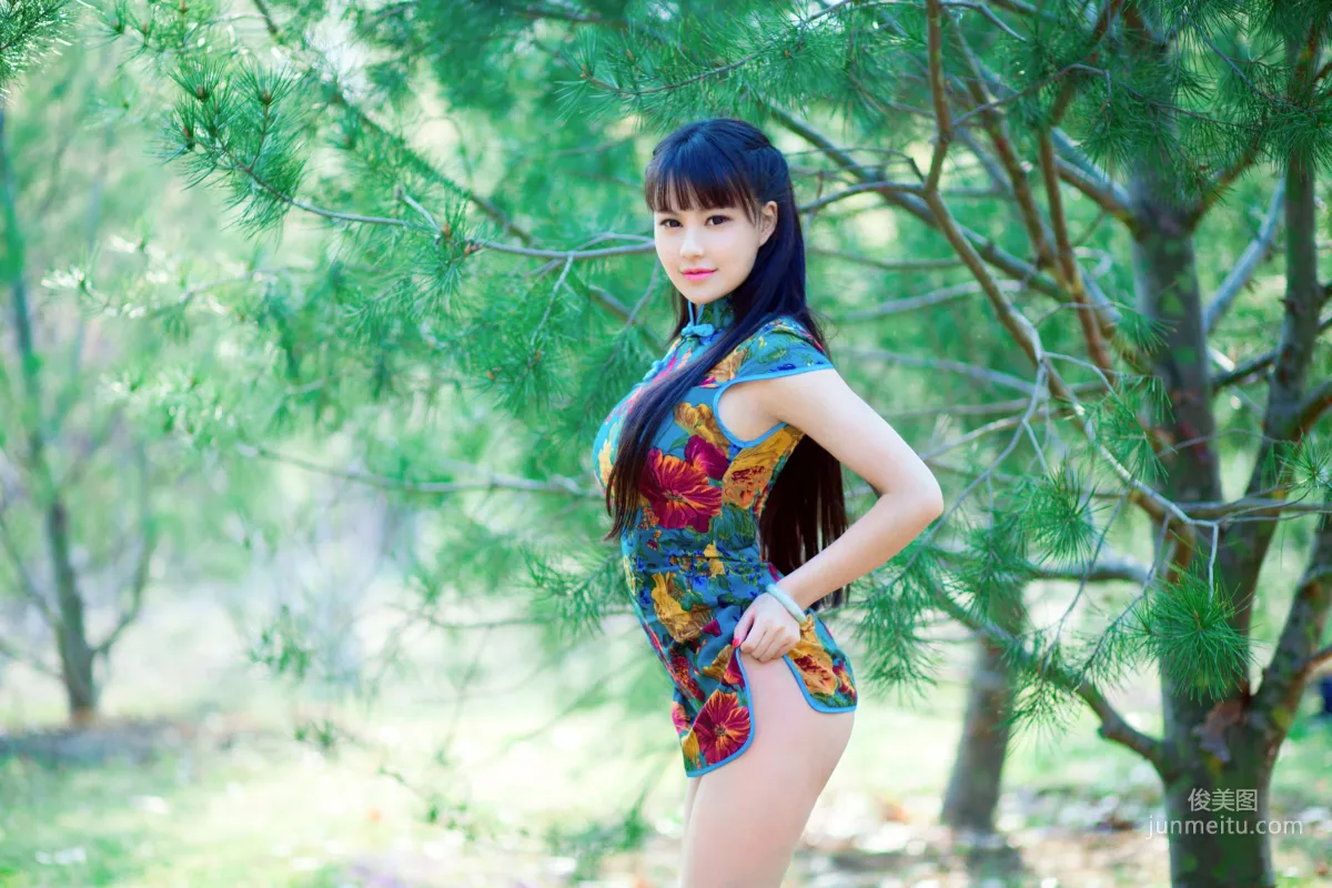 Hu Yuner 《Porcelain Skin and Jade-Like, Charming Curves》 [TuiGirl] NO.054 Photo Set photo 2