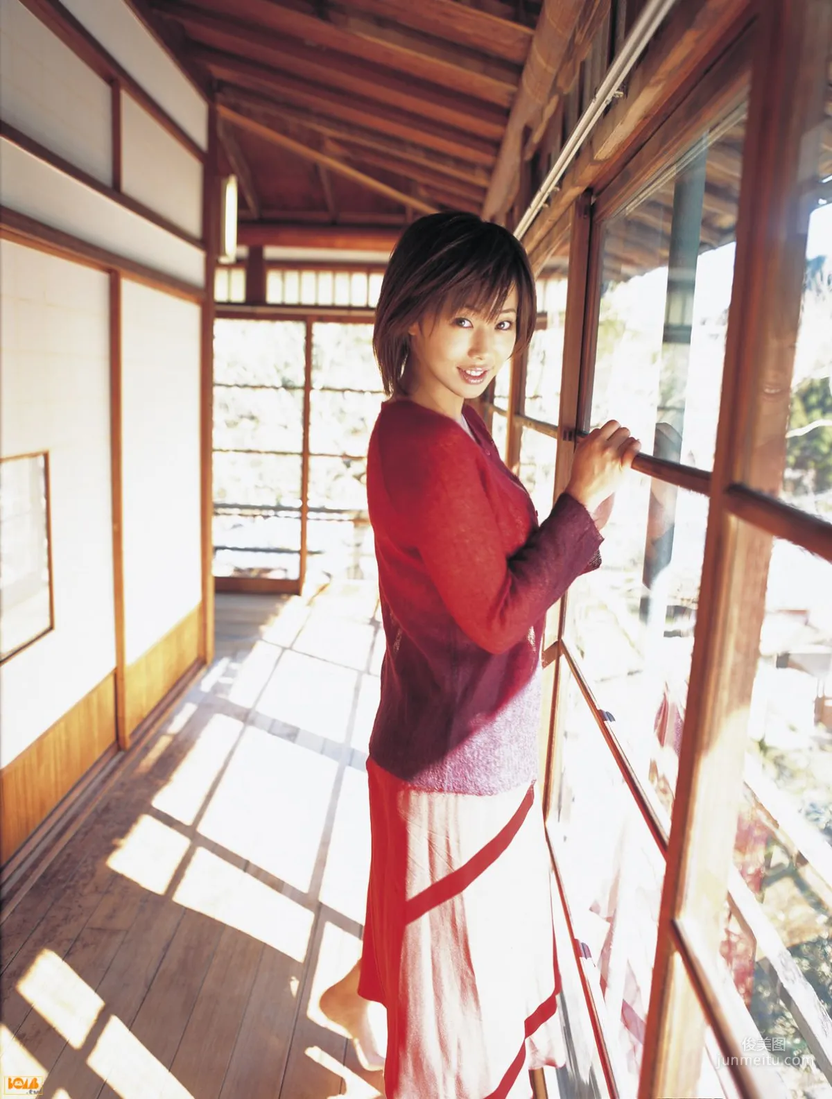 [Bomb.TV] 2005年04月刊 Waka Inoue 井上和香 寫真集 43