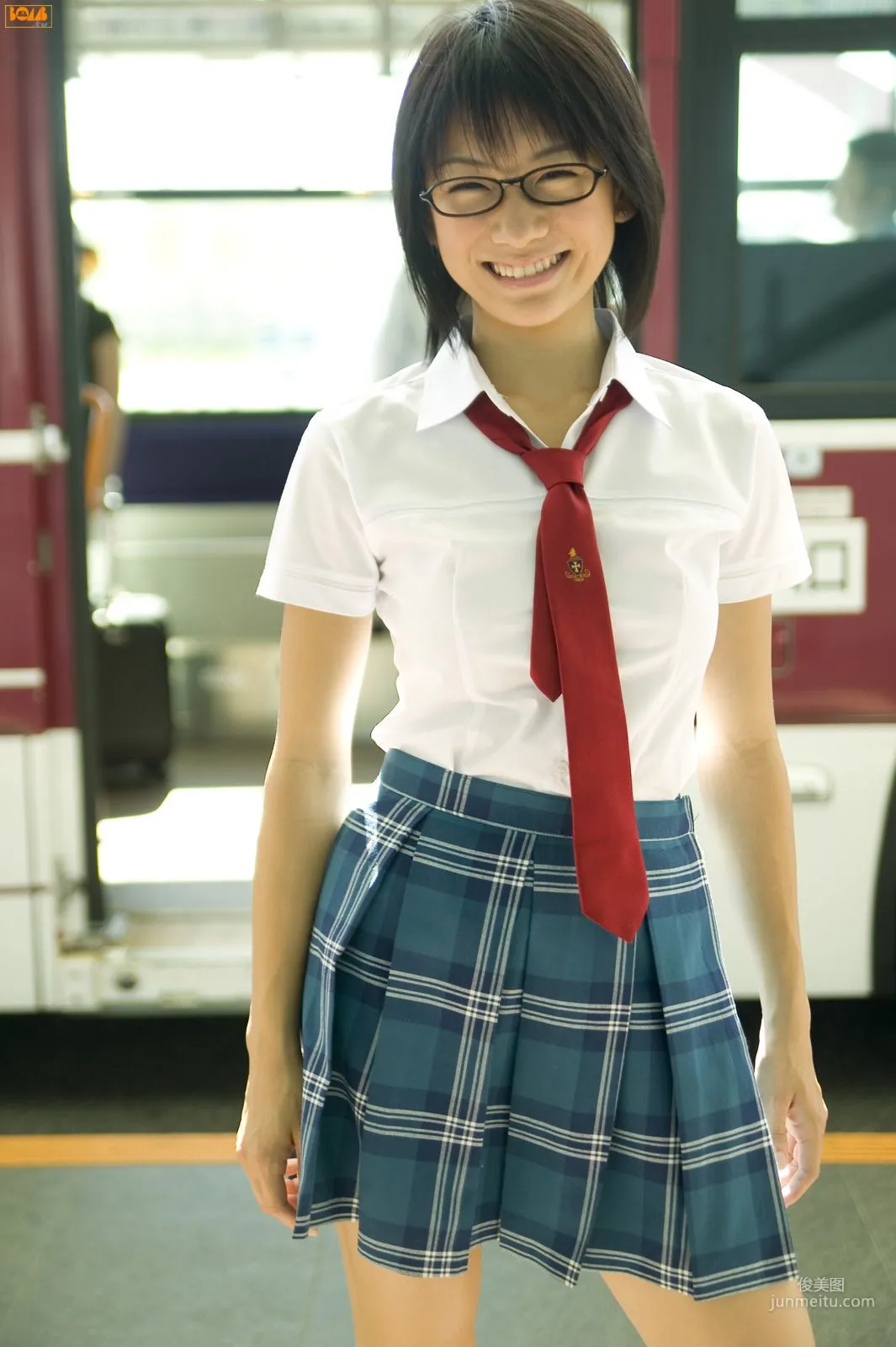 [Bomb.TV] 2005 No.11 Ami Tokito Photo Set photo 33