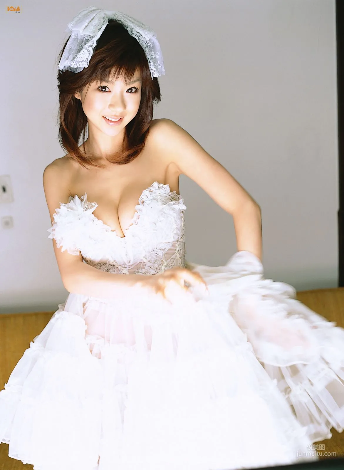 [Bomb.TV] 2006 No.08 Aki Hoshino Photo Set photo 26