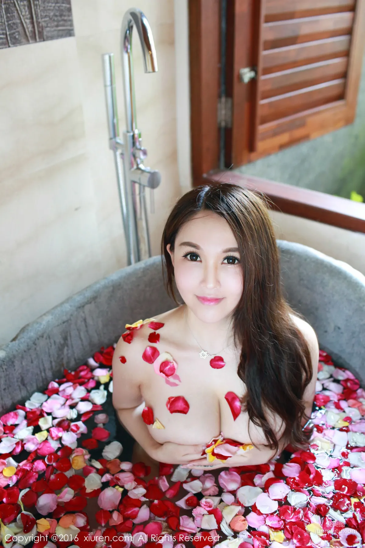 Shen Mitao off, The Main Theme Is a Sexy Rose Bath [XiuRen] No.573 Photo Set photo 24