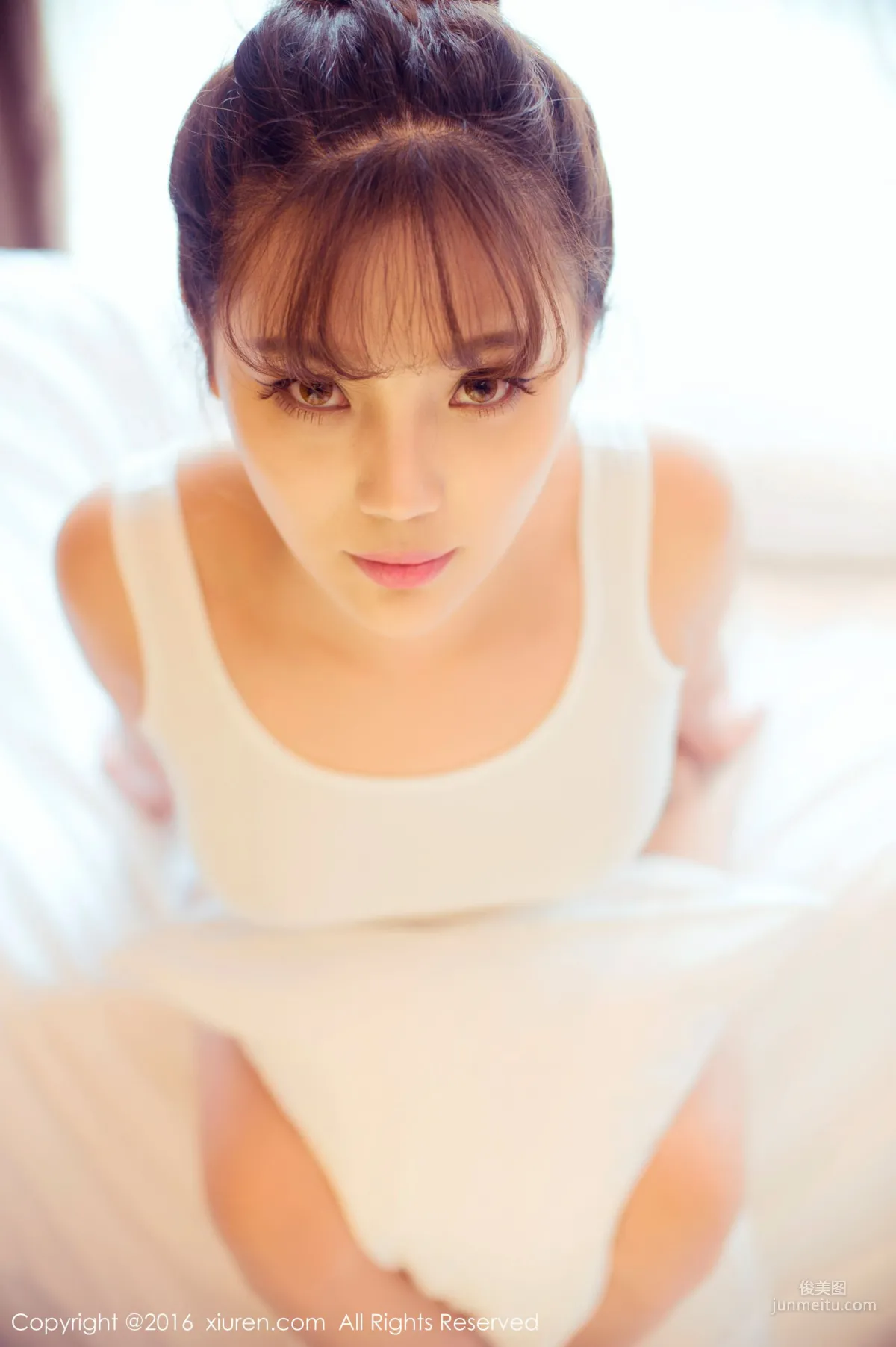 Zhou Yuran High-Cut Swimsuit, Cleavage Lingerie, High Heels and Beautiful Legs, White Ultra-Short Tank Top [XiuRen] No.633 Photo Set photo 9